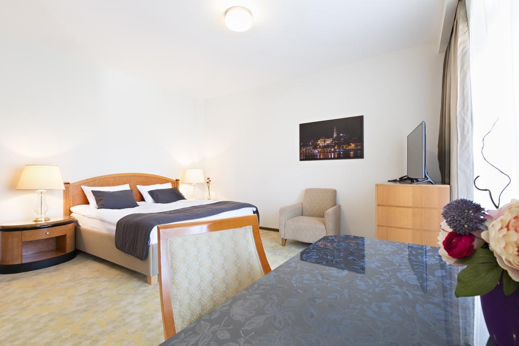 Hotel Avalon Garni Белград Екстериор снимка